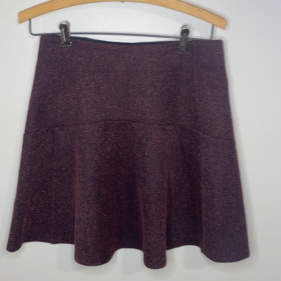 🦋NWT Adorable Loft red and black design skater skirt! - Picture 2 of 6